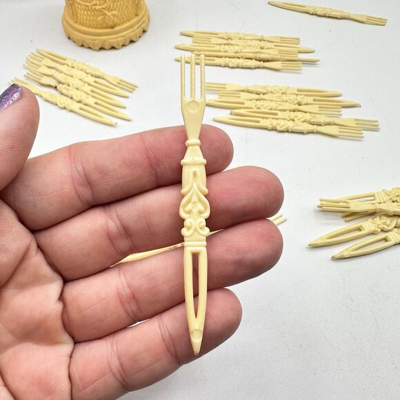 Vintage Hors D’oeuvre Fork Set In Celluloid Container Cocktail Rose lattice Tiki - Picture 14 of 16
